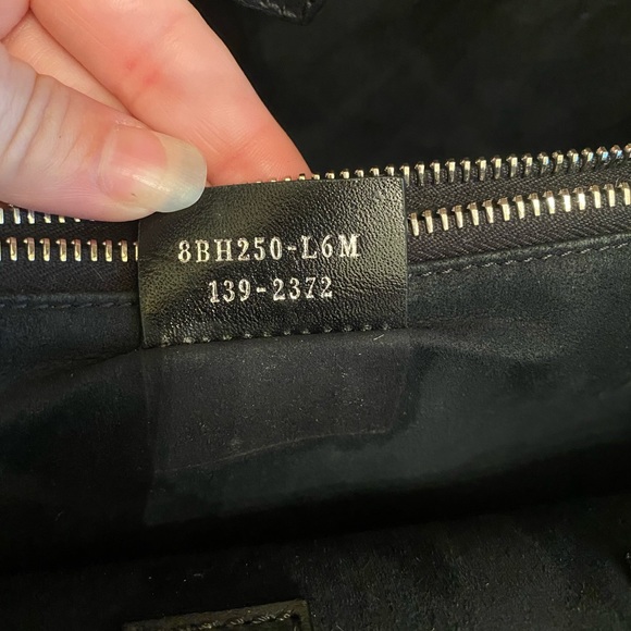 Fendi crossbody Fur 2Jour 2Way Handbag purse cow - Picture 15 of 15